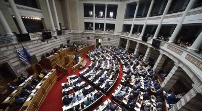 Σεξιστική επίθεση Κυρανάκη σε Πέρκα: «Εδώ είναι Βουλή, όχι η κουζίνα σας κυρία μου»