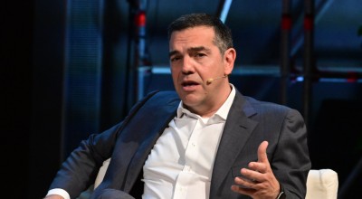 «Πρόεδρε, θα πέσουμε για ένα κωλοόνομα;»: Τι απαντά ο Αλέξης Τσίπρας για τη Συμφωνία των Πρεσπών