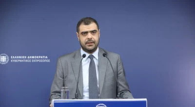 Μαρινάκης: «Ο πρωθυπουργός δε φυγαδεύτηκε στην Αλεξανδρούπολη» (vid)