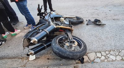 Ν. Φιλαδέλφεια: Η στιγμή της σύγκρουσης του 27χρονου με το τρόλεϊ