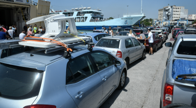 Οι Έλληνες προτίμησαν διακοπές με... αμάξι - Ποιες περιοχές ευνοήθηκαν