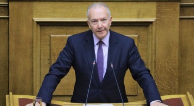 Γκίκας: 10 ευρώ το τέλος ανά επιβάτη κρουαζιερόπλοιου για αποβίβαση στη Σαντορίνη