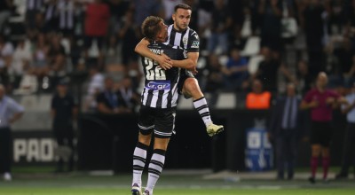 Ωραία συνεργασία και 1-0 ο ΠΑΟΚ με τον Σάστρε