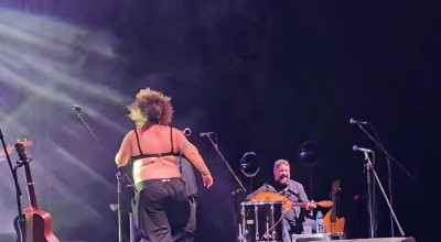 Ζαμάνη: «Γουστάρω να βγάζω τα βυζιά μου, δικά μου είναι»