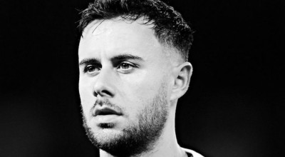 Η Σέφιλντ δεν ξεχνάει τον Μπάλντοκ: Κρέμασε φανέλες του στα αποδυτήρια πριν τον τελικό ανόδου