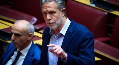 Παραδοχή Γερουλάνου: «Ήταν λάθος που έμεινε κενή η καρέκλα στην κηδεία του Σαββόπουλου»