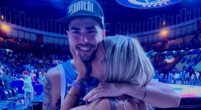 Βασίλης Τολιόπουλος: Πράσινες καρδιές στήριξης από τη Μαρία Χατζηπαρασίδου