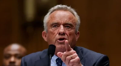 Ρόμπερτ Κένεντι Τζ.: Ο υπουργός Υγείας των ΗΠΑ βάζει «φρένο» στο εμβόλιο του κορονοϊου σε παιδιά και έγκυες