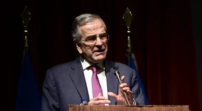 Σαμαράς σε αιχμηρό τόνο κατά Μητσοτάκη: Υπενθύμιση του διεθνούς δικαίου με φόντο Βενεζουέλα και εθνικά ζητήματα