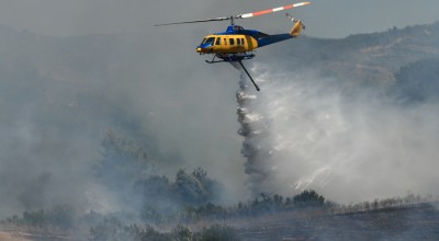Σε ύφεση η φωτιά στην Εύβοια: Συνεχίζονται οι εναέριες επιχειρήσεις