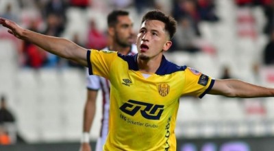 Σπόντες του Μορουτσάν για Χιμένεθ: «Μου ταιριάζει ο ρόλος του δεκαριού»