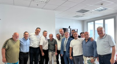 Σταύρος Καλαφάτης: Συναντήθηκε με παραγωγούς και επαγγελματίες πωλητές λαϊκών αγορών