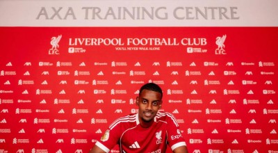 Ο κύβος ερρίφθη: Ο Ίσακ και με τη βούλα παίκτης της Λίβερπουλ!