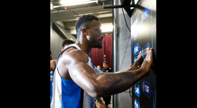 Eurobasket 2025: Ο Θανάσης Αντετοκούνμπο κόλλησε το αυτοκόλλητο α λα... Θανάσης