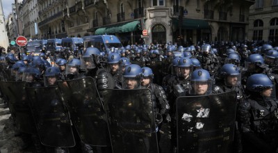 Η Γαλλία έπηξε στην καταστολή-80.000 αστυνομικοί στους δρόμους!