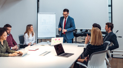 Plan Ahead: Στις 19:00 η ημερίδα για την οικονομία του αύριο και τον οικονομικό εγγραμματισμό επιχειρήσεων και νοικοκυριών