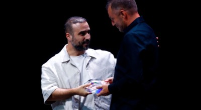 Βραβεία ΠΣΑΠΠ: Ο Αβραάμ Παπαδόπουλος τίμησε τον Γιάννη Φετφατζίδη