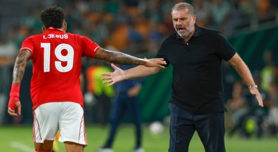 Ποστέκογλου: Παρέλαβε... χάος και παραμένει εγκλωβισμένος σε αυτό