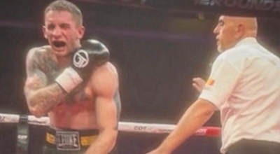 Μποξέρ δάγκωσε τον αντίπαλό του και... κέρδισε τον αγώνα!