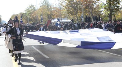 28η Οκτωβρίου: Οι πολίτες της Θεσσαλονίκης τιμούν τη χώρα και τους ήρωές της