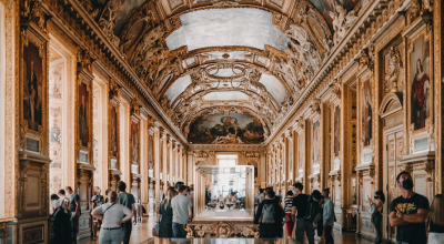 Γαλλία: Ερασιτέχνες και... γονείς παιδιών οι ληστές του Λούβρου