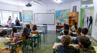 Ατέρμονη εξαθλίωση εκπαιδευτικών: Κοιμούνται σε αυτοκίνητα και σκηνές