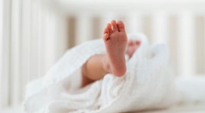 Λάρισα: Αισθητά βελτιωμένη η κατάσταση του βρέφους με τα εγκαύματα από καυτό λάδι