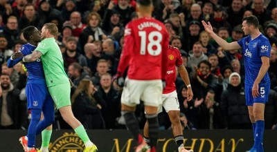 Premier League: Αποβλήθηκε γιατί επιτέθηκε σε... συμπαίκτη του