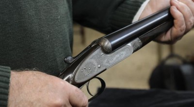 Οπλοκατοχή: Το «παράθυρο» που απαλλάσσει από ποινικές κυρώσεις όσους βρεθούν με παράνομο οπλισμό