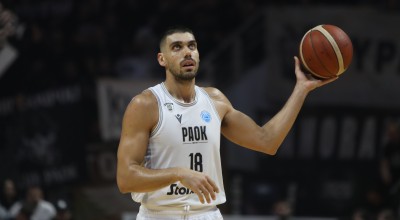 Περσίδης και Λέανδρος δείχνουν κίτρινη κάρτα στην παράνομη στάθμευση