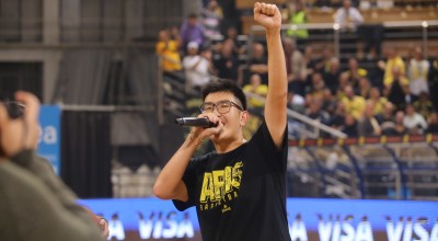 Η υπόσχεση που έγινε νωρίτερα πράξη: Σε 4 μήνες ο Σιάο έσβησε χρέη 2 εκατ. και έδωσε άλλα τόσα