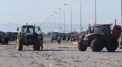 Άνοιξε το ρεύμα προς Αθήνα στην ΠΑΘΕ: Οργισμένη για τα μπλόκα η κυβέρνηση