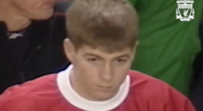 Λίβερπουλ: Θυμήθηκε το ντεμπούτο του Στίβεν Τζέραρντ