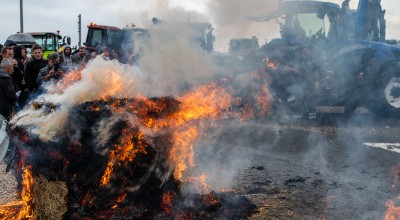 «Φλέγεται» η χώρα από τα αγροτικά μπλόκα: Πού αναμένονται νέες κινητοποιήσεις
