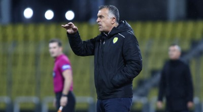 Αναστασίου: «Είναι πολύ δύσκολο να παίζεις με νέα παιδιά σε τέτοιο γήπεδο»