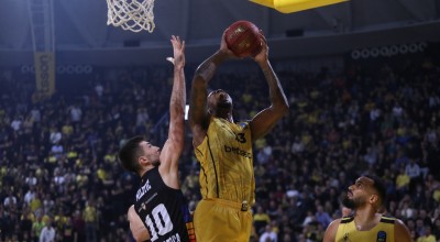 Άρης-Κλουζ: Το... έχασε στα τελευταία λεπτά, ηττήθηκε με δέκα και έπεσε στο 4-5