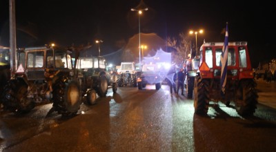 Μπλόκο αγροτών: Άνοιξε το ρεύμα προς Θεσσαλονίκη στα διόδια των Μαλγάρων