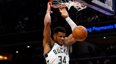 Μπακς-Γιάννης στους συμπαίκτες του: «Συγκέντρωση στην ομάδα, τα υπόλοιπα δεν τα ελέγχω»