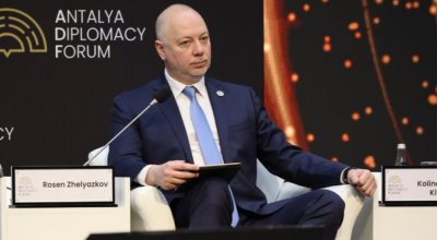 Ρόζεν Ζελιάζκοφ: Παραιτήθηκε ο Βούλγαρος πρωθυπουργός μετά τις μαζικές διαδηλώσεις