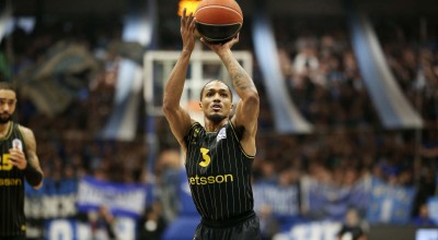 Τζόουνς: «Βάζω την ομάδα πάνω από τον εαυτό μου - Πνευματικά δυνατοί στο Αμβούργο»