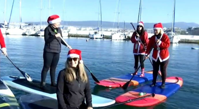 5o Santa SUP: Στις 11:00 σερφάρουν οι Αγιοβασίληδες στον Θερμαϊκό