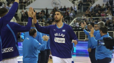 Κρις Χουγκάζ για τον γιο του Νίκο και τον ΠΑΟΚ: «Είναι θετικός σε μια μετακίνηση εφόσον συμφωνήσουν οι δύο σύλλογοι»»