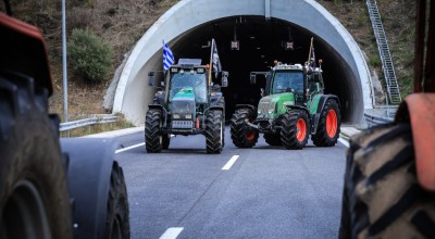 Αμετακίνητοι οι αγρότες: Ετοιμάζονται για Πρωτοχρονιά στους δρόμους