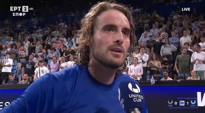 Εκνευρισμός για Τσιτσιπά παρά τη νίκη στο United Cup-Αιχμές προς τη... ρακέτα και τον πατέρα του