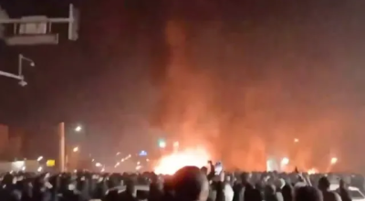 Καίγεται το Ιράν: Χιλιάδες κόσμου ζητά την παραίτηση Χαμενεΐ