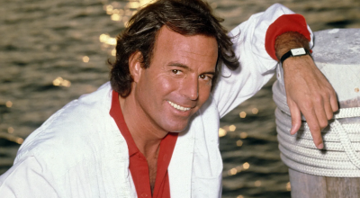 Κατηγορείται για σεξουαλική παρενόχληση ο Χούλιο Ιγκλέσιας: «Σου αρέσουν τα τρίο;»