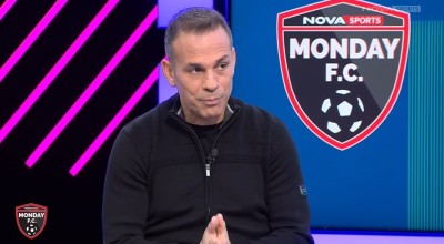 Ντέμης Νικολαΐδης: «Δεν κατάλαβα γιατί ακυρώθηκε το γκολ του Άρη-Φάουλ η αγκωνιά στον Γιόβιτς»