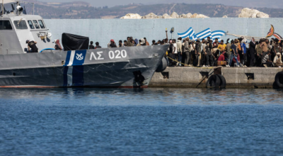 Φυλακή για διακινητές παράνομων μεταναστών: Τι προβλέπει το νέο νομοσχέδιο