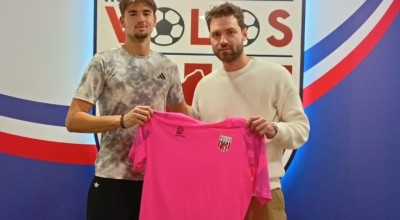 Βόλος: Επαγγελματικό συμβόλαιο υπέγραψε ο Θανάσης Παπαθανασίου-Γεροφωκάς