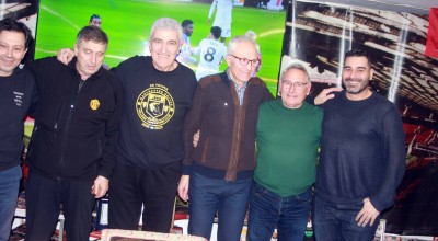 Μάντσεστερ Γιουνάιτεντ: Έκοψαν την πίτα τους τα μέλη του «Hellenic Supporters Club»